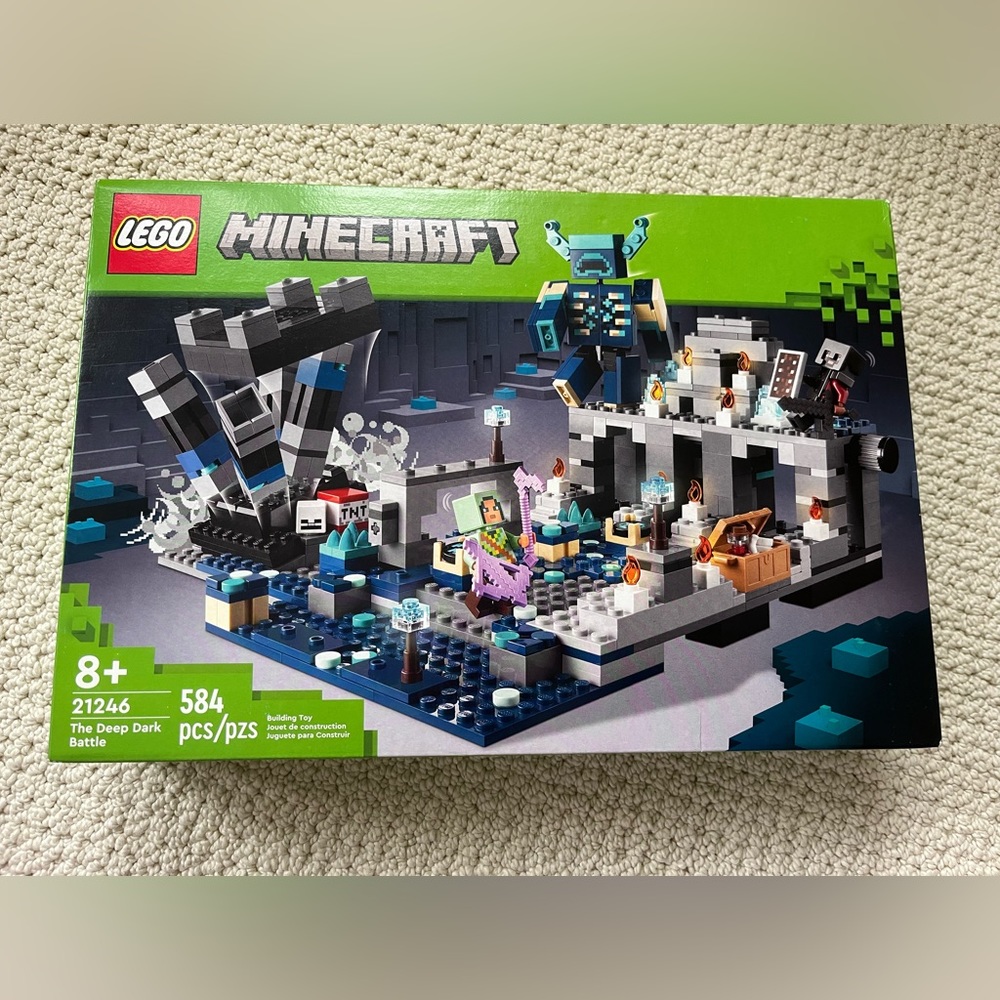 Lego Minecraft. The deep dark battle. New in box